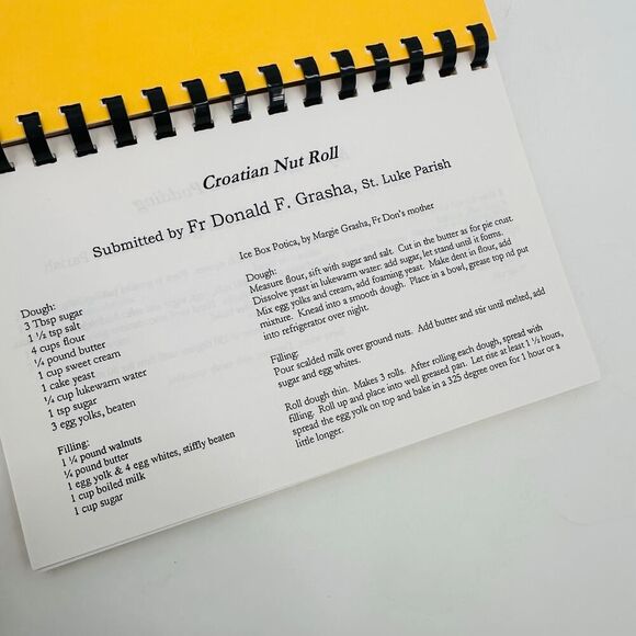 St. Luke's Catholic Community Cookbook Temple City California Spiralbound - Picture 7 of 11